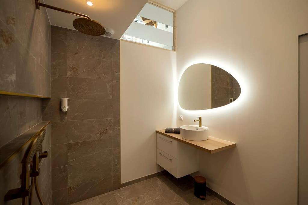 Loft De Luxe Le Chic, Grand Jacuzzi, Vue Port De Plaisance Apartment แซ็ง-วาเลรี-อ็อง-คู ภายนอก รูปภาพ